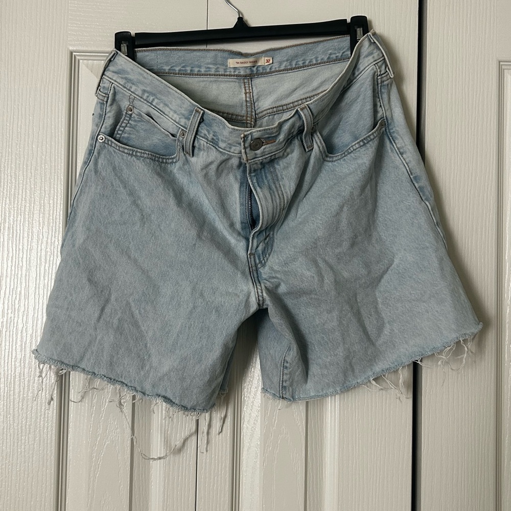Levi’s ‘94 Baggy Short in Mister Twister Cut Hem